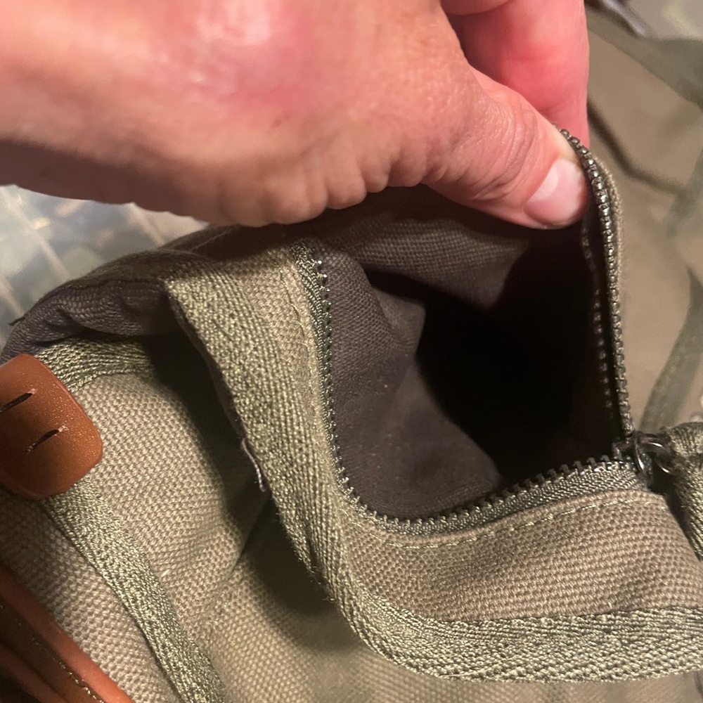 NWT Warner Bros. 1923 Canvas Messenger Bag - Picture 10 of 10